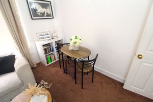 Lounge/Diner- click for photo gallery